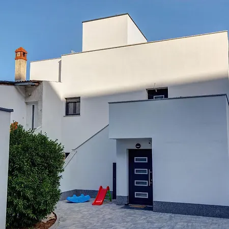 Miema With Jacuzzi * Zára