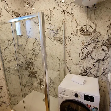 Miema With Jacuzzi Apartment *