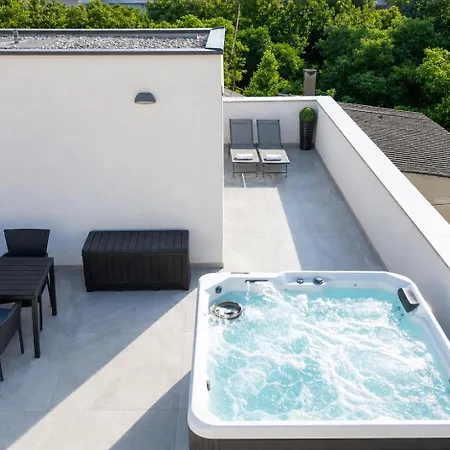 Miema With Jacuzzi *